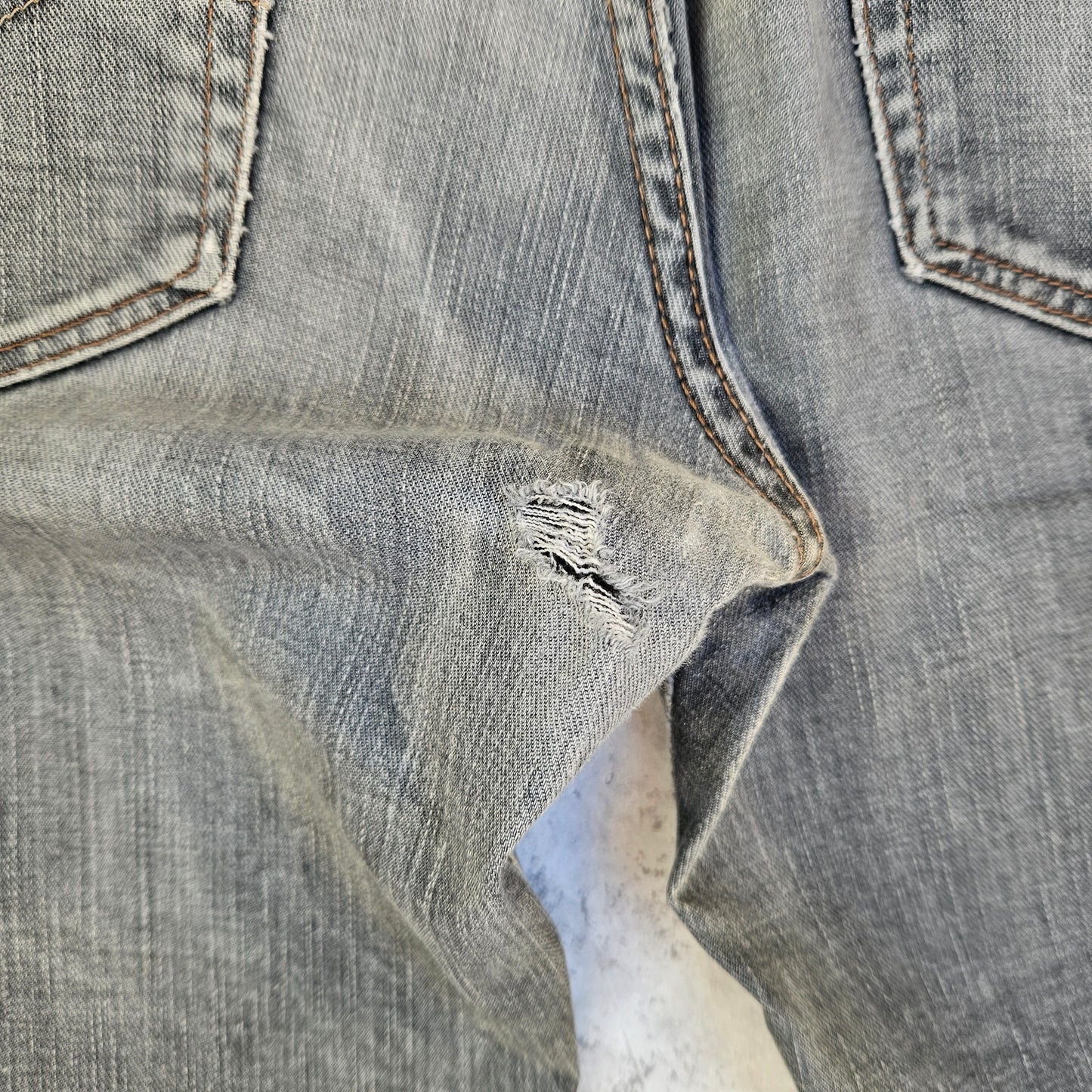 Levi's 511 Ripped Jeans (33)