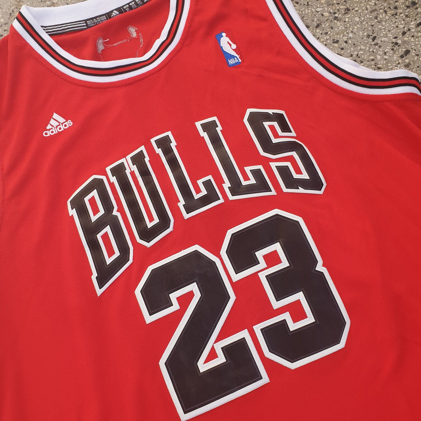Adidas Michael Jordan Chicago Bulls Jersey (XL)