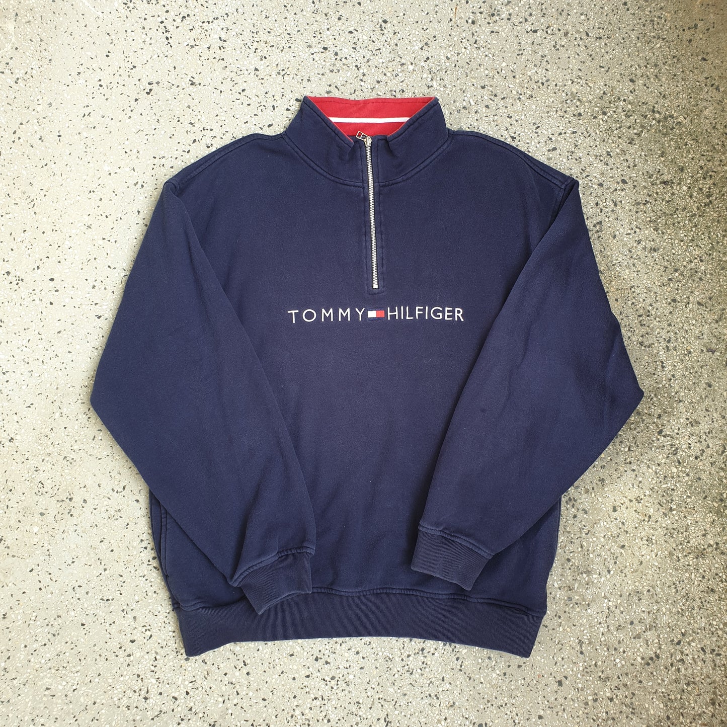 Vintage Tommy Hilfiger 1/4 Zip Sweatshirt (XL)