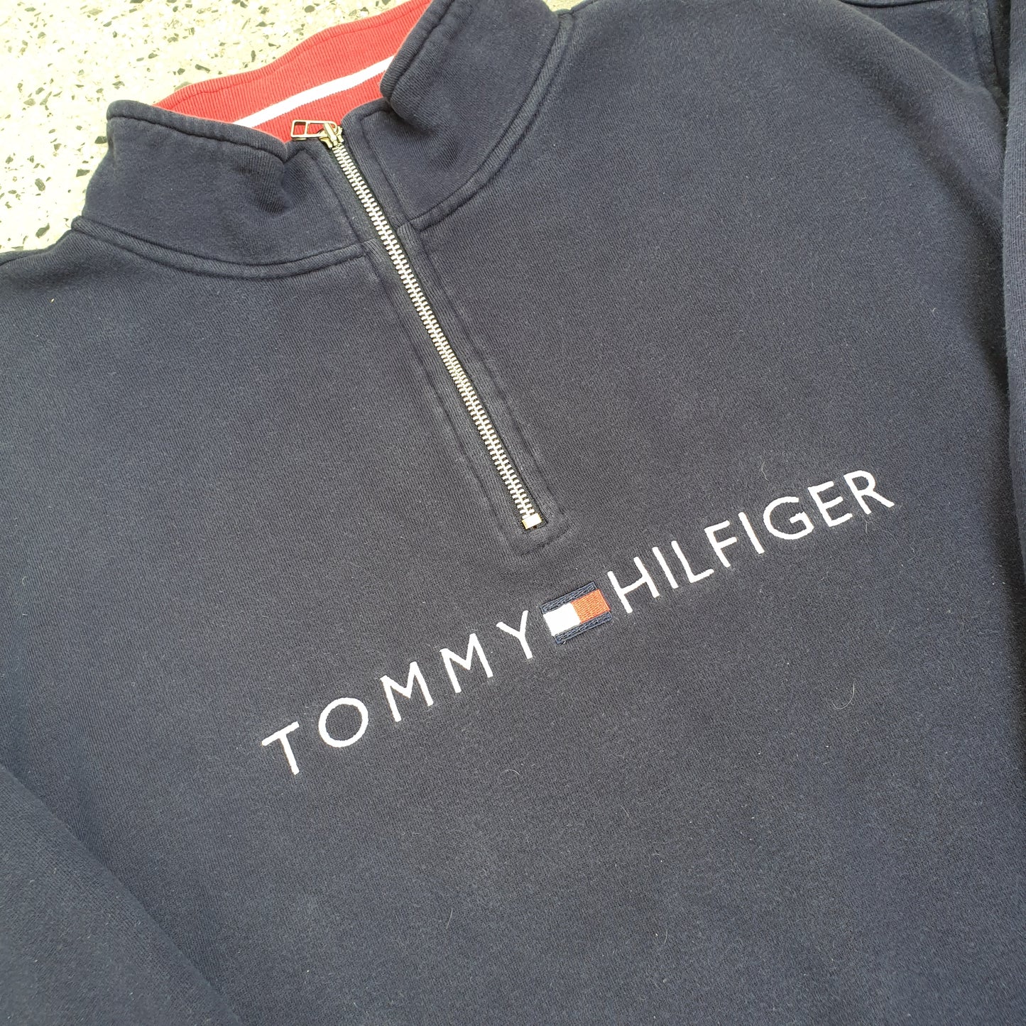 Vintage Tommy Hilfiger 1/4 Zip Sweatshirt (XL)