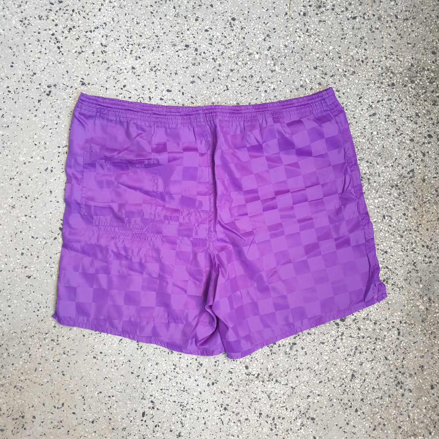 Vintage Umbro Checkered Shorts (XL)